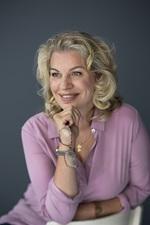 Annejet van der Zijl over 'De zwevende wereld'